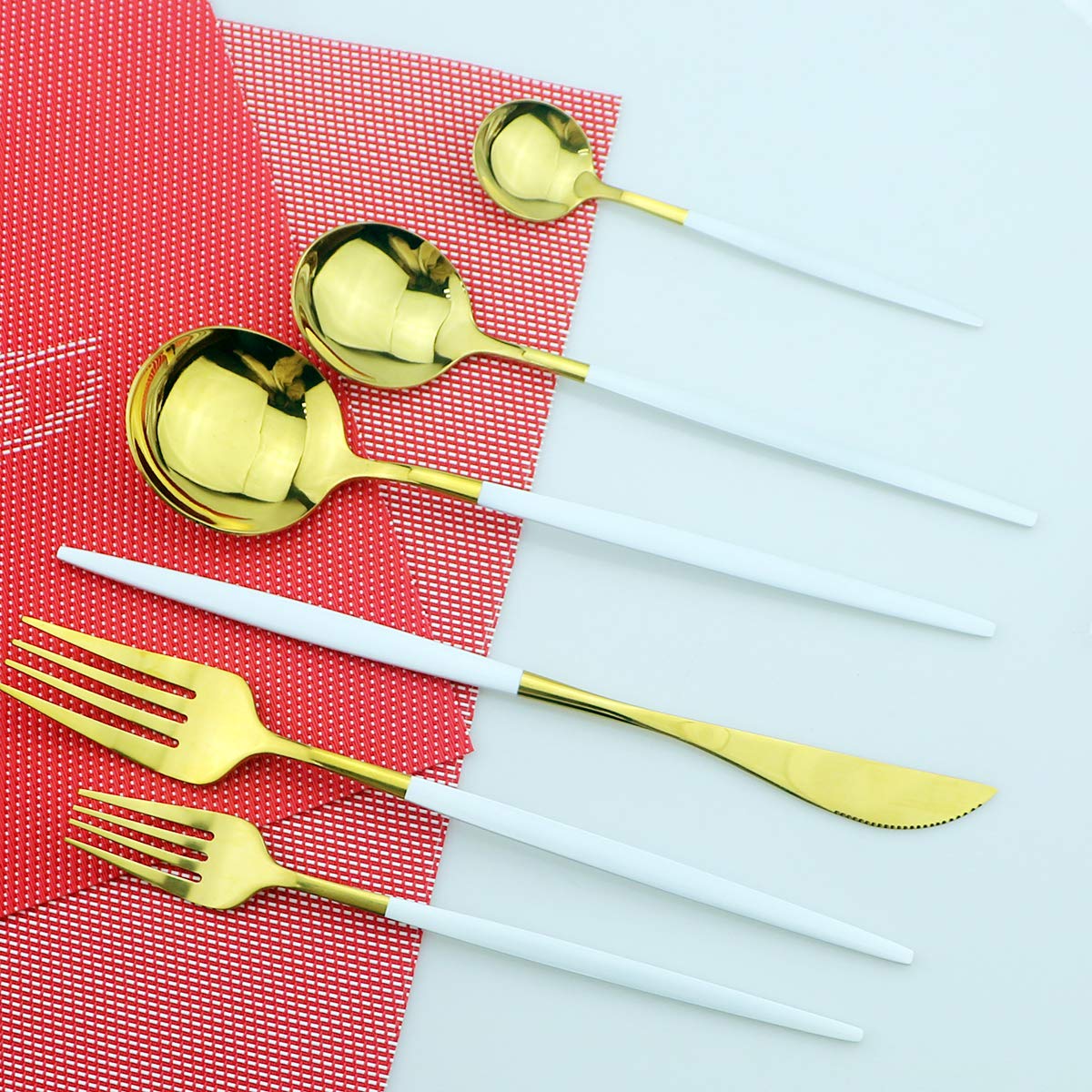 Gugrida 36-Piece Stainless Steel Silverware Set - 304 Mirror Polished Flatware Set with White & Gold Handles (Forks, Spoons, Knives) - Elegant Tableware for 6 People - Perfect for Dinner Parties, Weddings & Upscale Dining