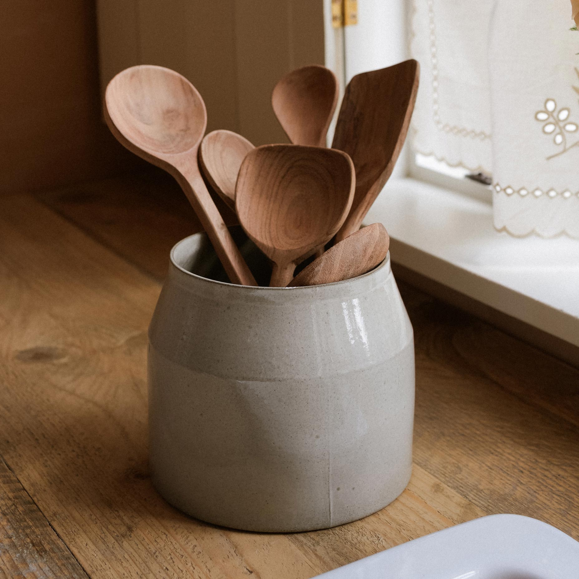 Premium Acacia Wood Rice Spoon - Eco-Friendly, Durable & Non-Scratch Kitchen Utensil for Cooking, Serving & Stirring - Perfect for Rice, Soup & Stir-Fry Dishes
