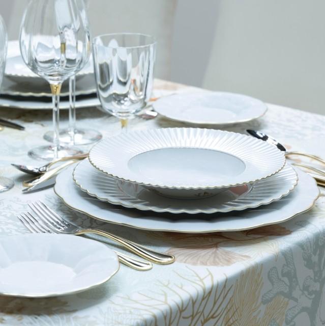 200 Years Anniversary Place Setting Set of 5 - Elegant Dinnerware for Special Occasions, Holidays & Family Gatherings