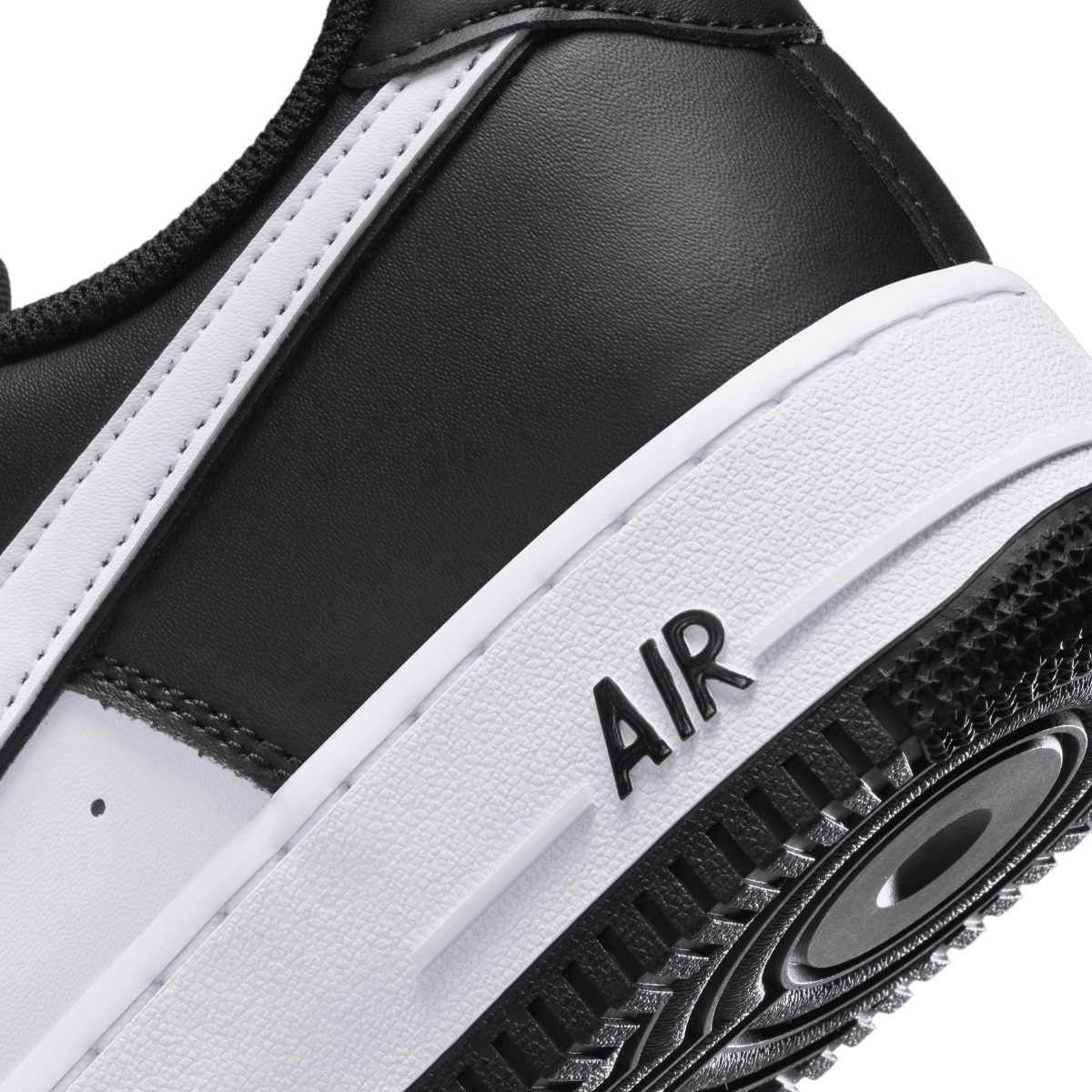 Nike Air Force 1 '07 Men's Basketball Shoes - Classic Black & White Sneakers for Casual Wear, Street Style & Everyday Comfort