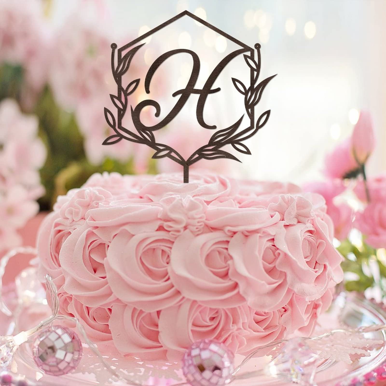 Personalized Initial H Cake Topper - Rustic Brown Wooden Monogram Wreath for Wedding Cakes, Birthday Desserts & Anniversary Celebrations (Design 09)