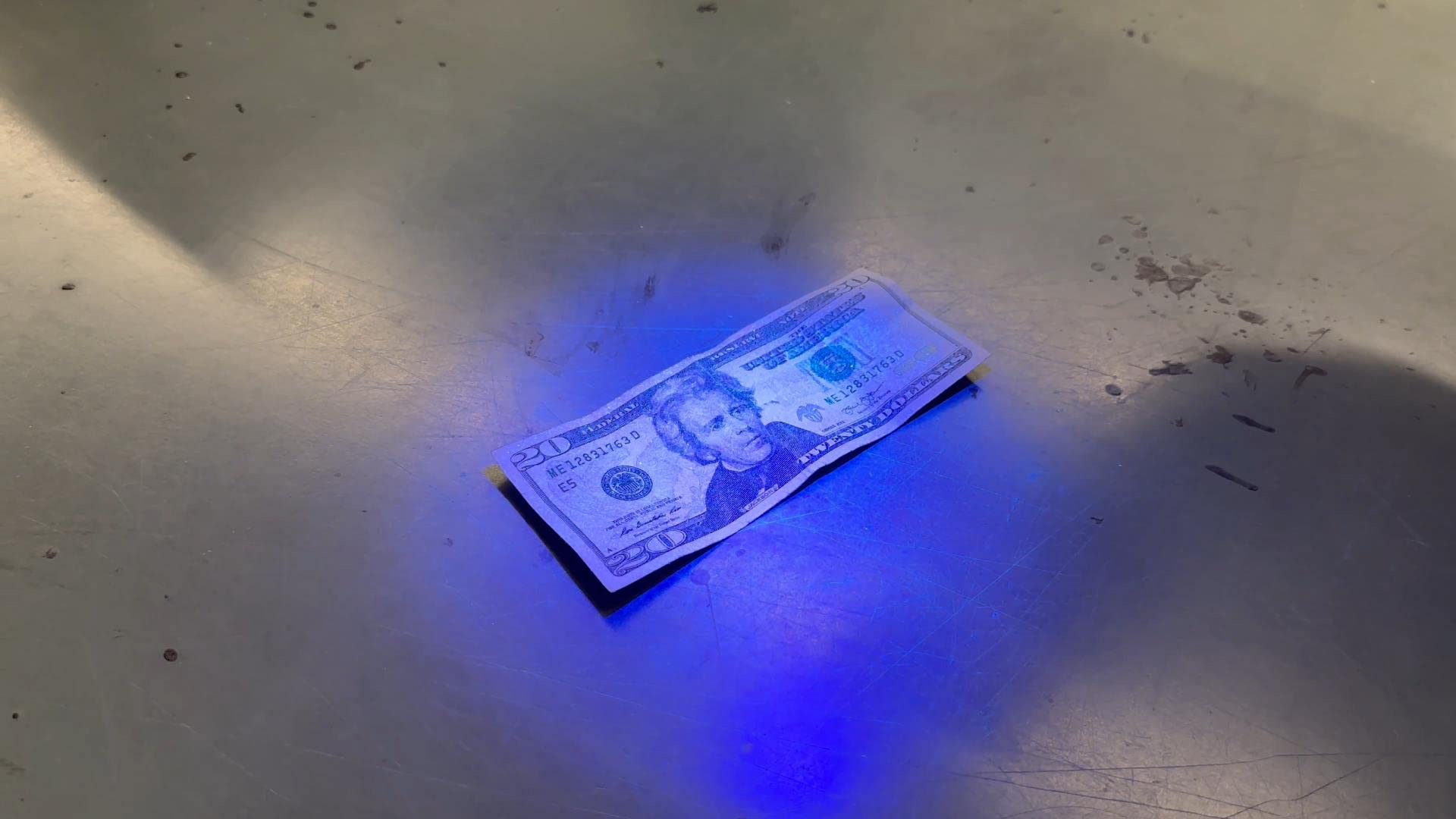 Shomer-Tec UV Tracking Powder - Fluorescent Forensic Evidence Marker for Crime Scene Investigation, Security & Nighttime Surveillance - Perfect for Law Enforcement & Private Investigators