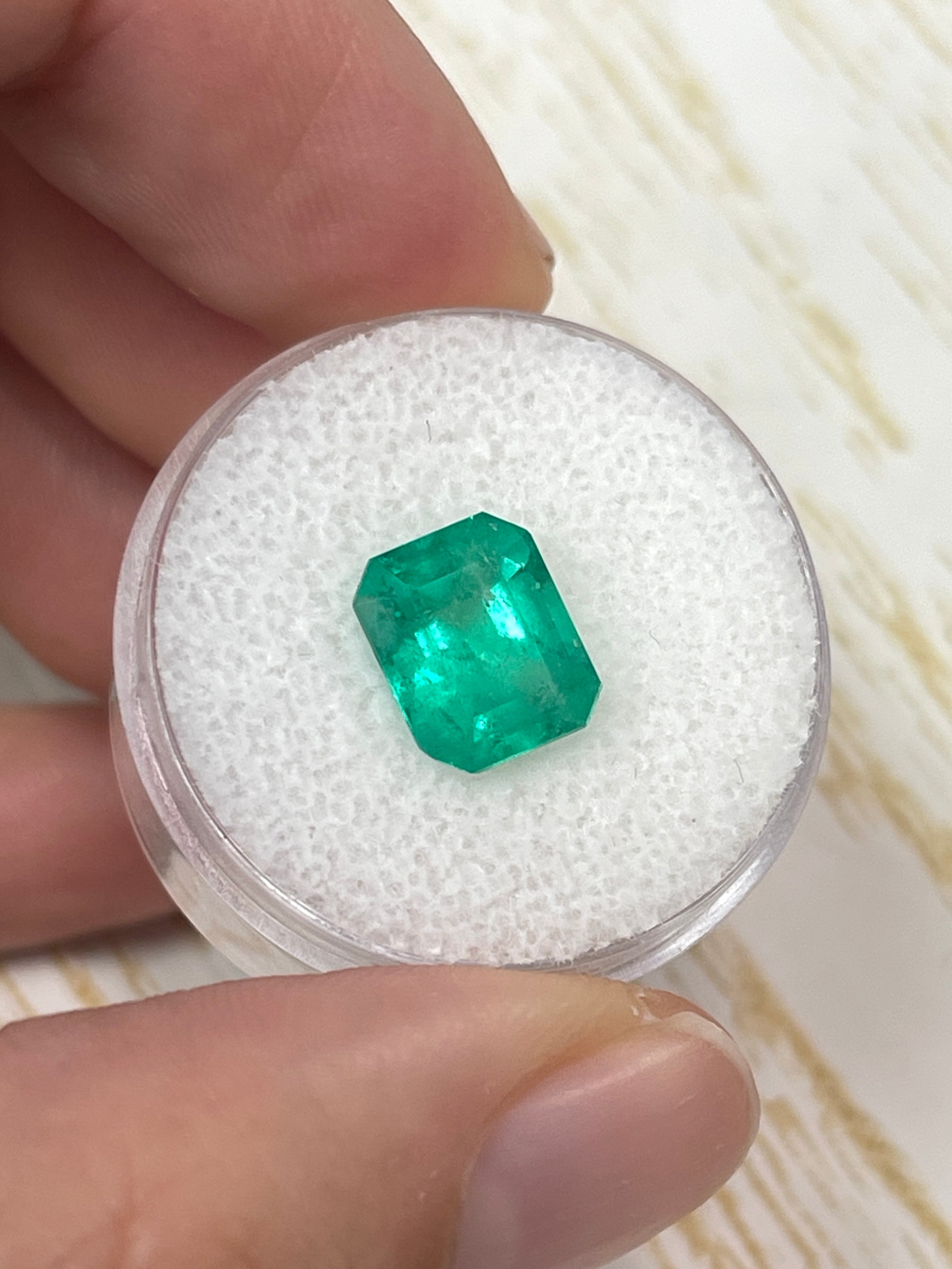 2.91 Carat 10x8mm Medium Green Colombian Emerald - Emerald Cut Gemstone for Engagement Rings & Fine Jewelry | Natural Earth-Mined Emerald for Necklaces, Earrings & Luxury Gifts