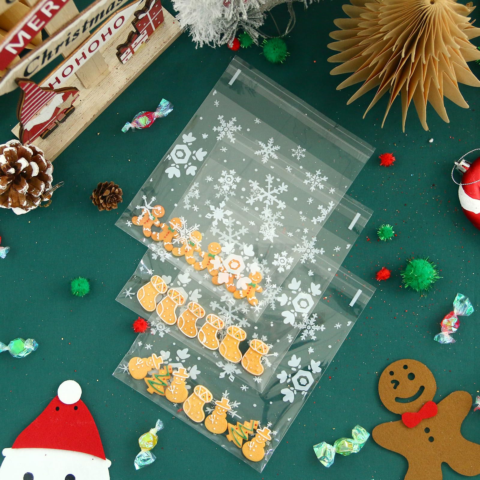 Snowflake Cookie Candy Bags - 5.5x5.5 Inch Clear Self-Adhesive Bakery Treat Bags (200Pcs) - Perfect for Holiday Baking, Cookie Decorating, Party Favors & Gift Packaging