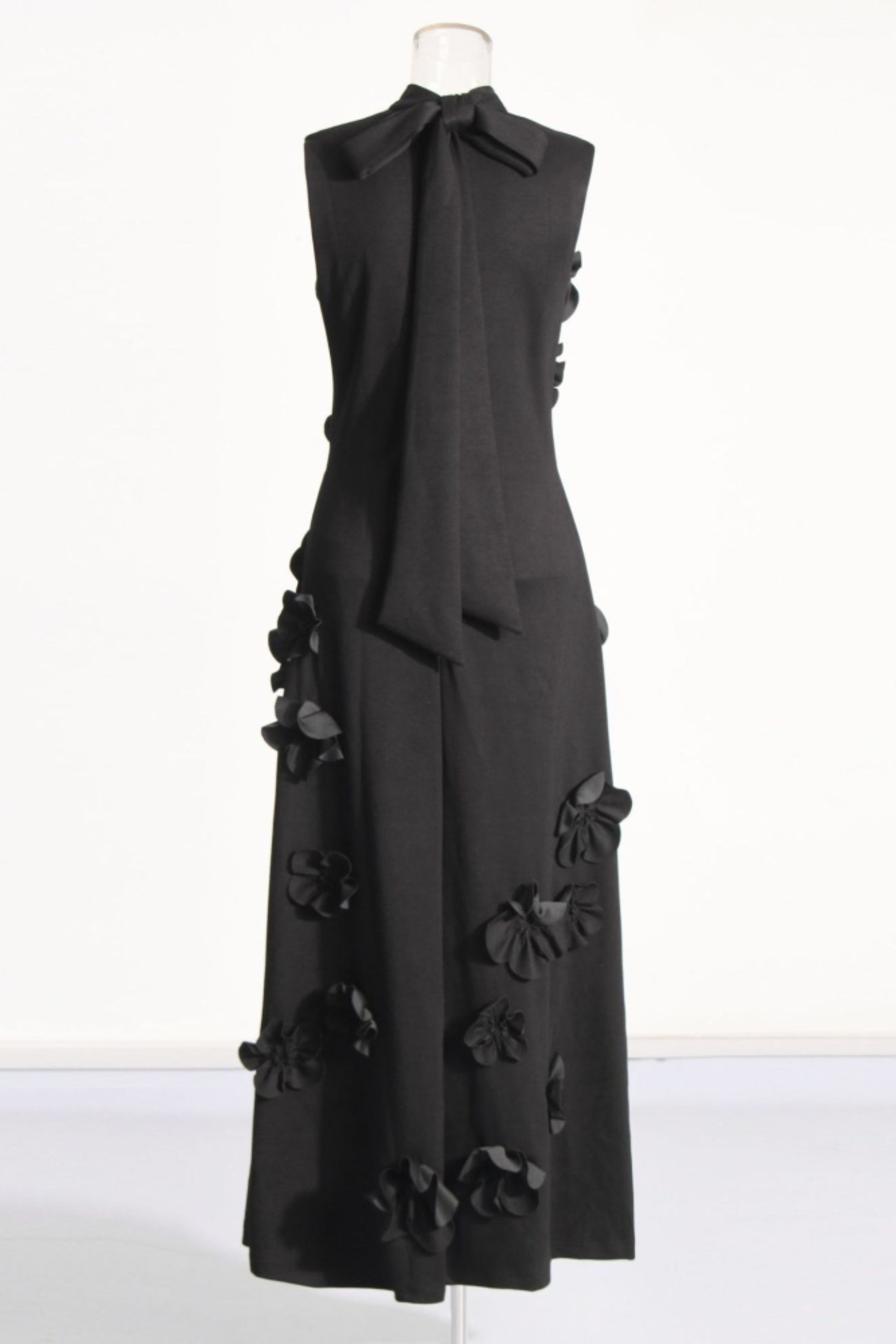 ANNONA Black Floral Embroidered Maxi Dress - Elegant Long Evening Gown for Weddings, Parties & Special Occasions