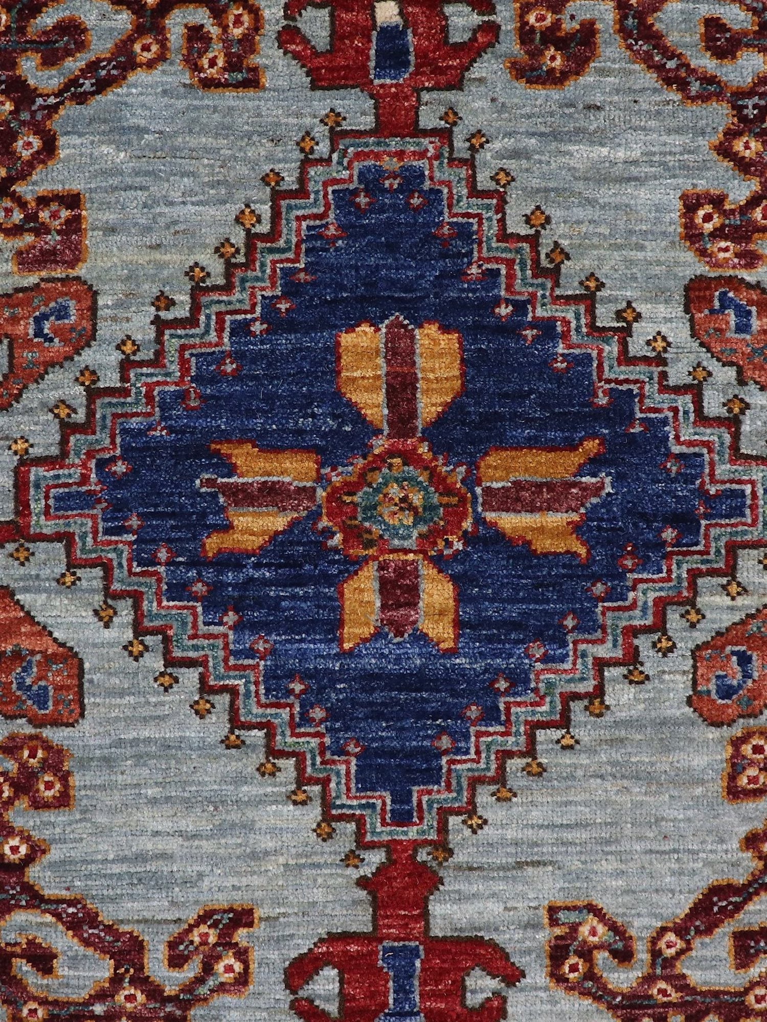 Handwoven Bakshaish Tribal Rug - Authentic Persian J69535 Design for Boho Chic & Modern Home Decor - Perfect for Living Room, Bedroom, or Office