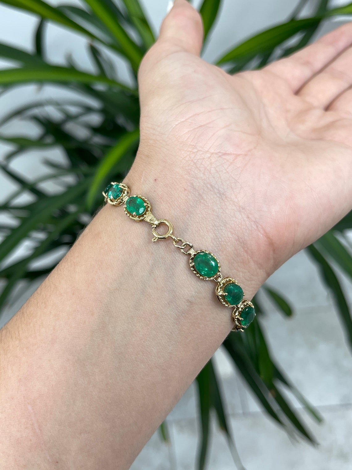 11.06tcw AAA 18K Gold Oval Cut Natural Emerald Gemstone Statement Bracelet - Luxury Jewelry for Women, Perfect for Weddings, Parties & Special Occasions