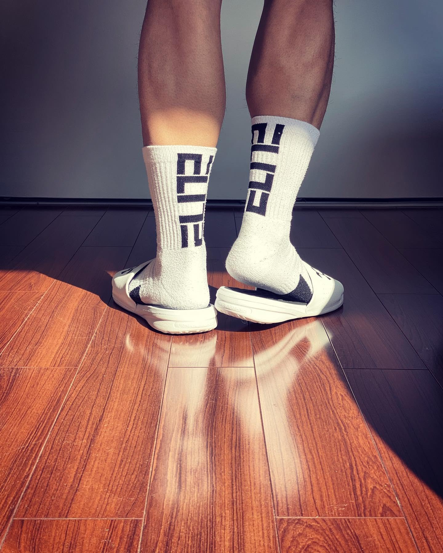 Elite Basketball Crew Socks for Men & Women - Performance Cushioned Athletic Socks for Basketball, Running & Sports | Breathable Comfort for Game Day & Workouts