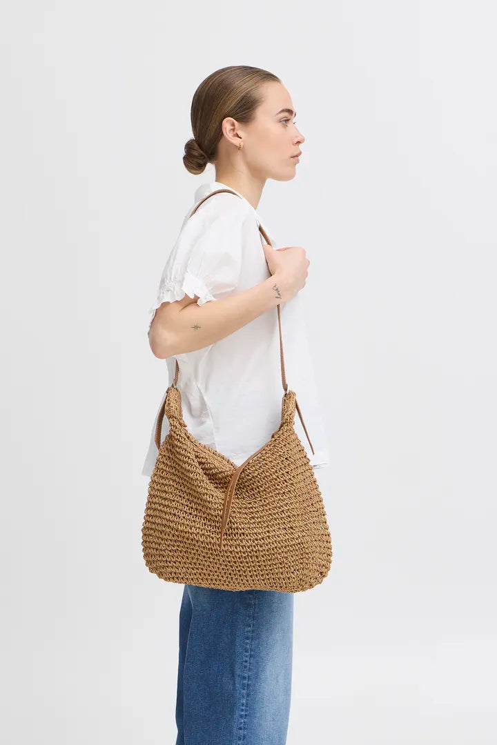 Amery Stylish Tannin Shoulder Bag for Women - Trendy Crossbody Purse with Adjustable Strap, Perfect for Work, Travel & Everyday Use