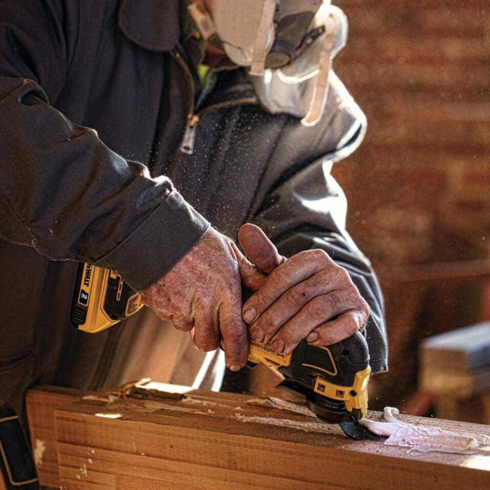 DEWALT Atomic 20V MAX* Brushless Cordless Oscillating Multi-Tool Kit (Refurbished with Warranty) - DCS354D1 | Perfect for DIY Projects, Home Renovations & Professional Construction Work