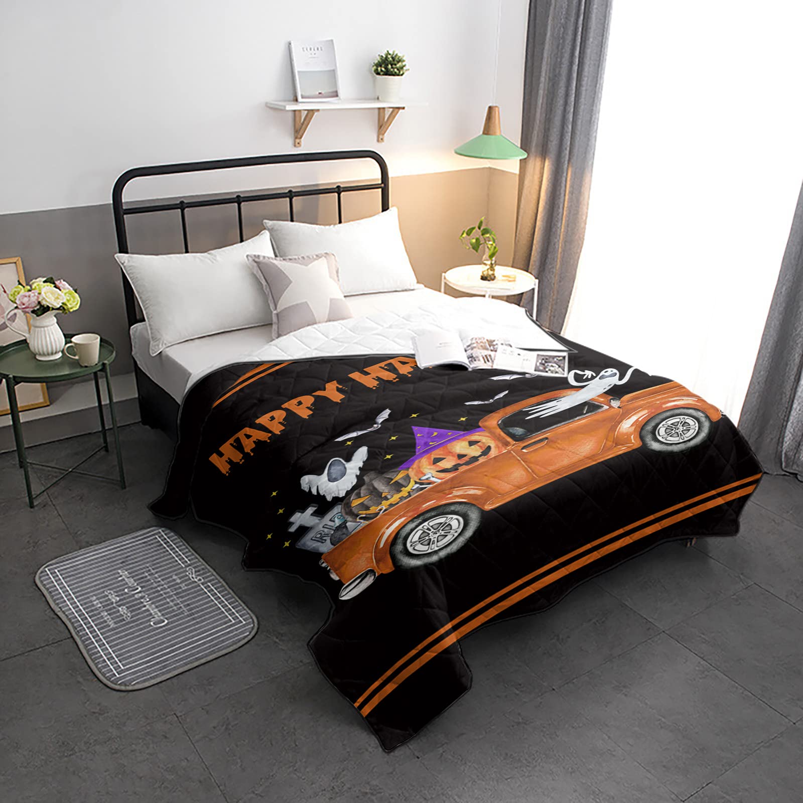 Soft Quilted Down Alternative Comforter - Reversible Duvet Insert Blanket with Halloween Pumpkin Bats Black Cat Design, 104x96 Inch - Cozy Bedding for Master Bedroom, Guest Room & Sofa - Perfect for Fall Decor and Spooky Seasonal Themes