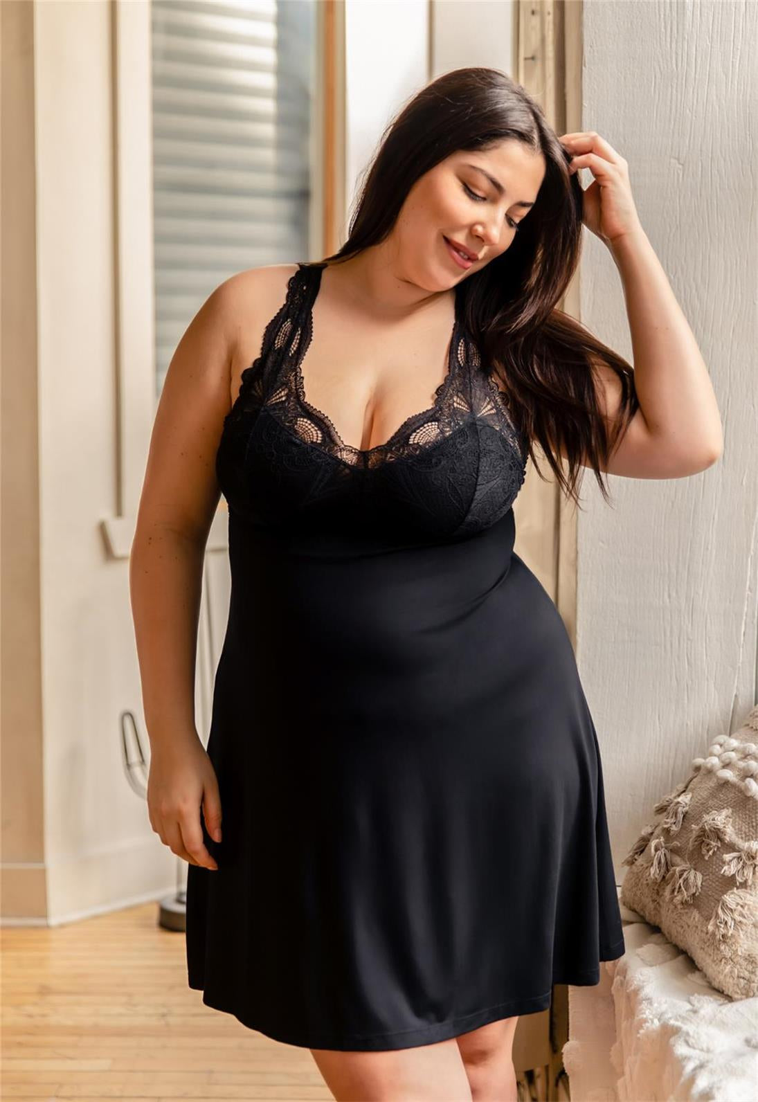 Belle Époque Full Chemise Lace Nightgown - Elegant Vintage Sleepwear for Women - Perfect for Romantic Evenings & Bridal Lingerie