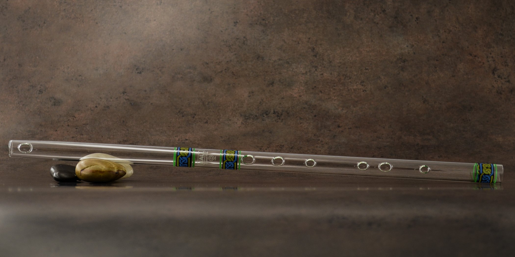 Hall Crystal Flute 12292 - Professional D Key Inline Glass Flute for Celtic Music - Perfect for Performances, Studio Recording & Traditional Irish Sessions