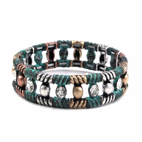 Sparkling Crystal Stud Bracelet for Women - Elegant Fashion Jewelry Gift for Parties, Weddings & Everyday Wear