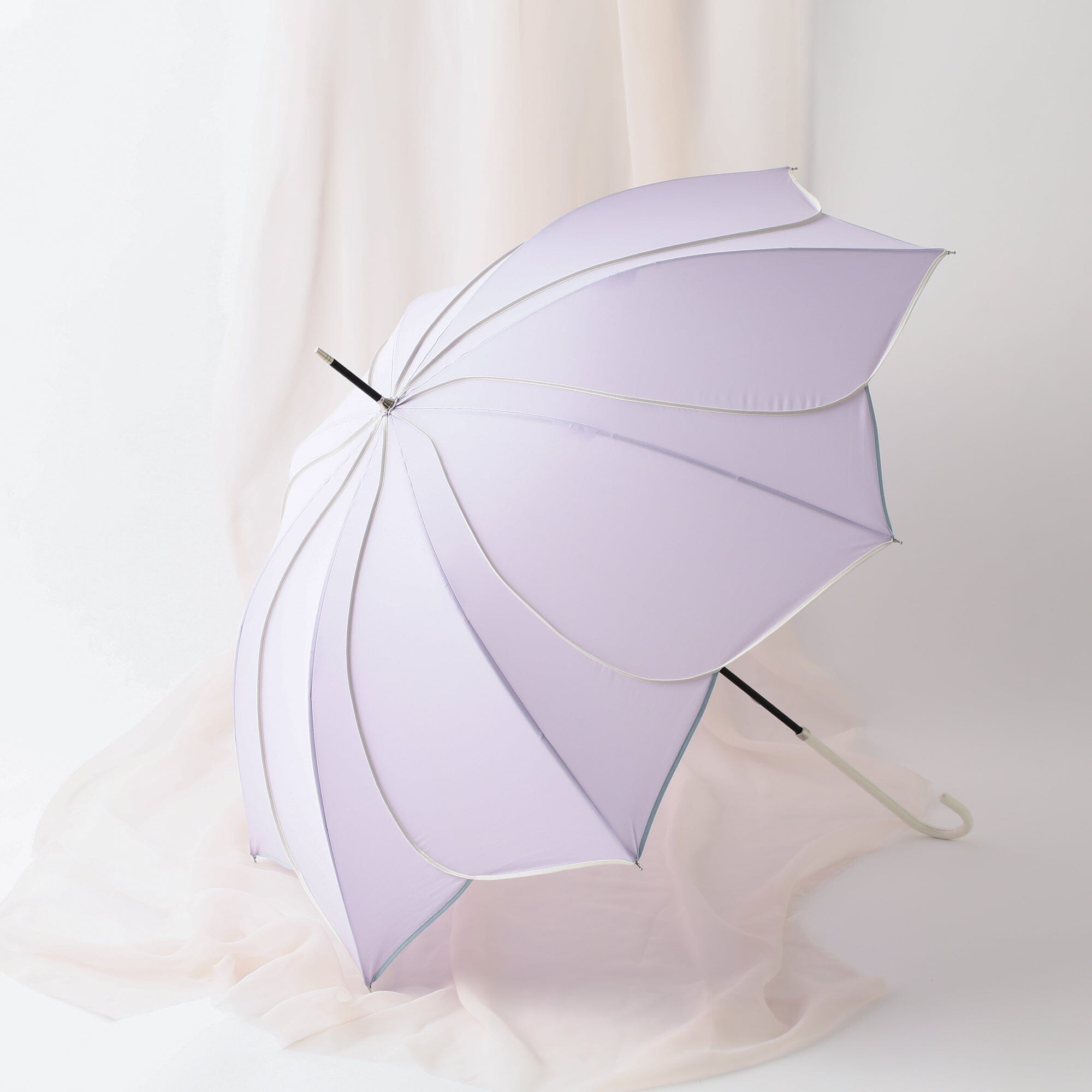 Bicolor Purple and White Piping Umbrella - 58cm Windproof Compact Folding Umbrella for Women & Men - Perfect for Rainy Days, Outdoor Events, and Travel