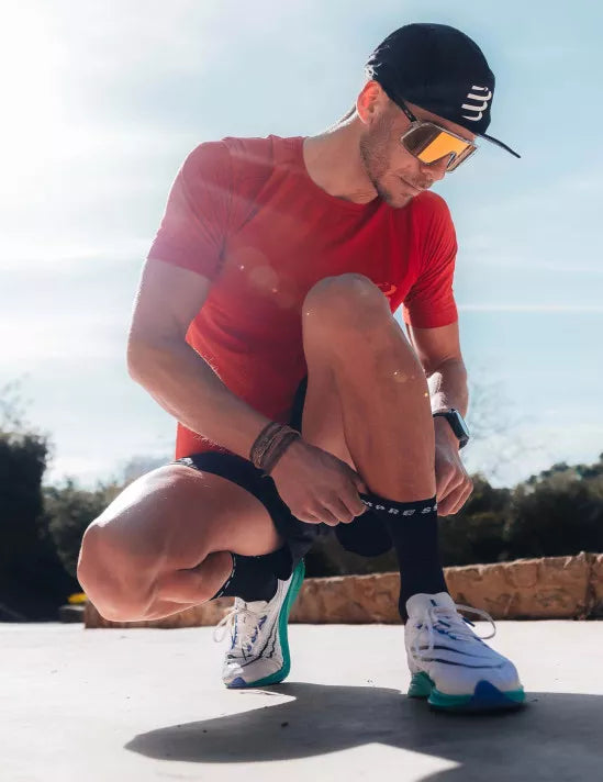 Compressport Unisex Pro Marathon Running Socks v2.0 - Black/White - High Performance Athletic Socks for Long Distance Running & Triathlon Training
