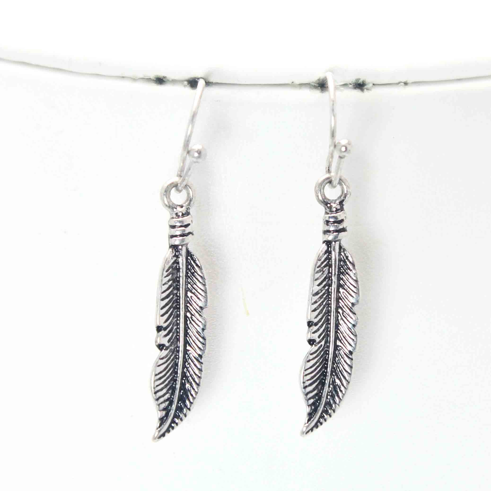 Elegant Feather Necklace Set for Women - Boho Chic Jewelry for Parties, Weddings & Everyday Wear