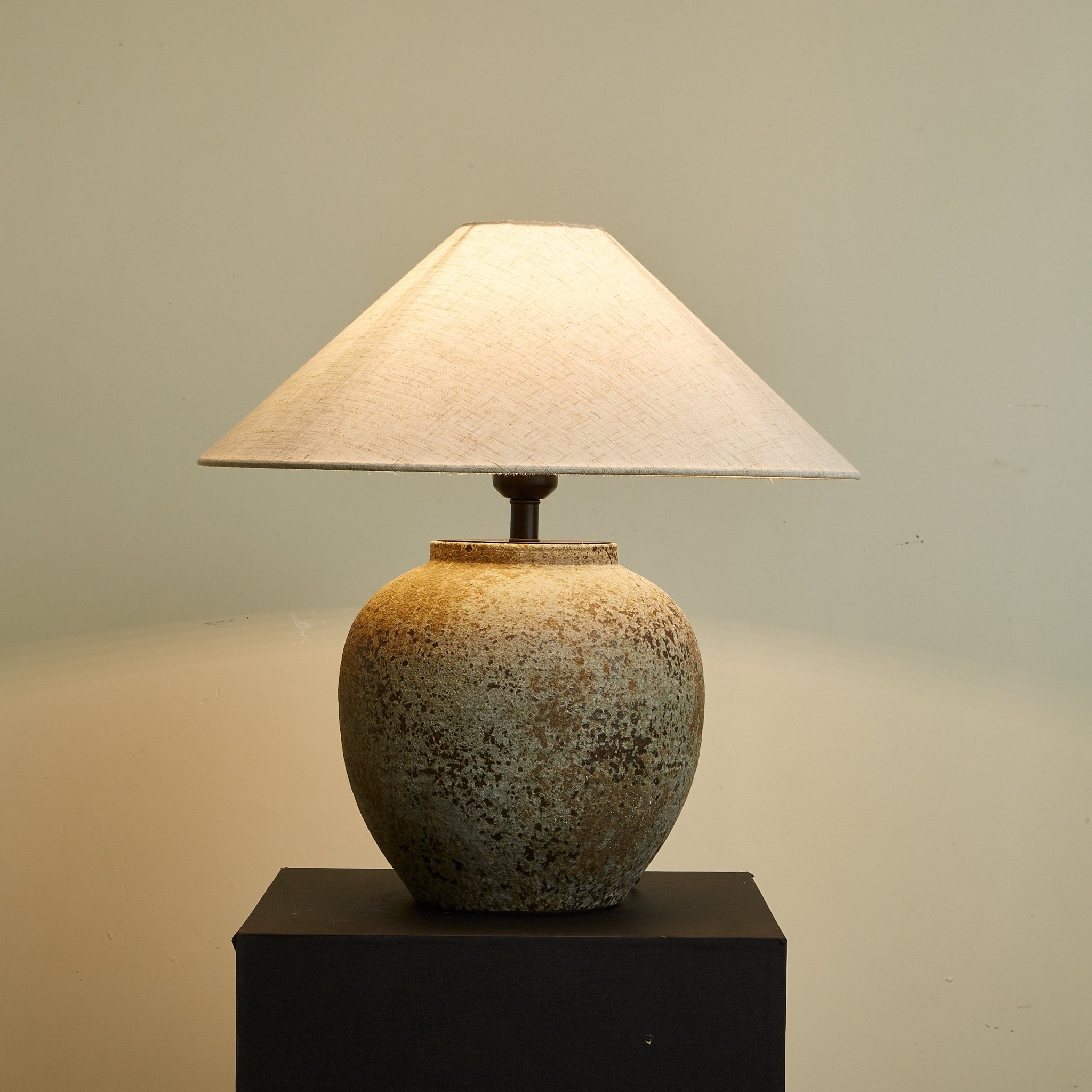 Modern Terra Vessel Table Lamp - Handcrafted Ceramic Bedside Light with Natural Texture for Living Room, Bedroom & Office Decor - Perfect for Cozy Nights & Relaxing Ambience