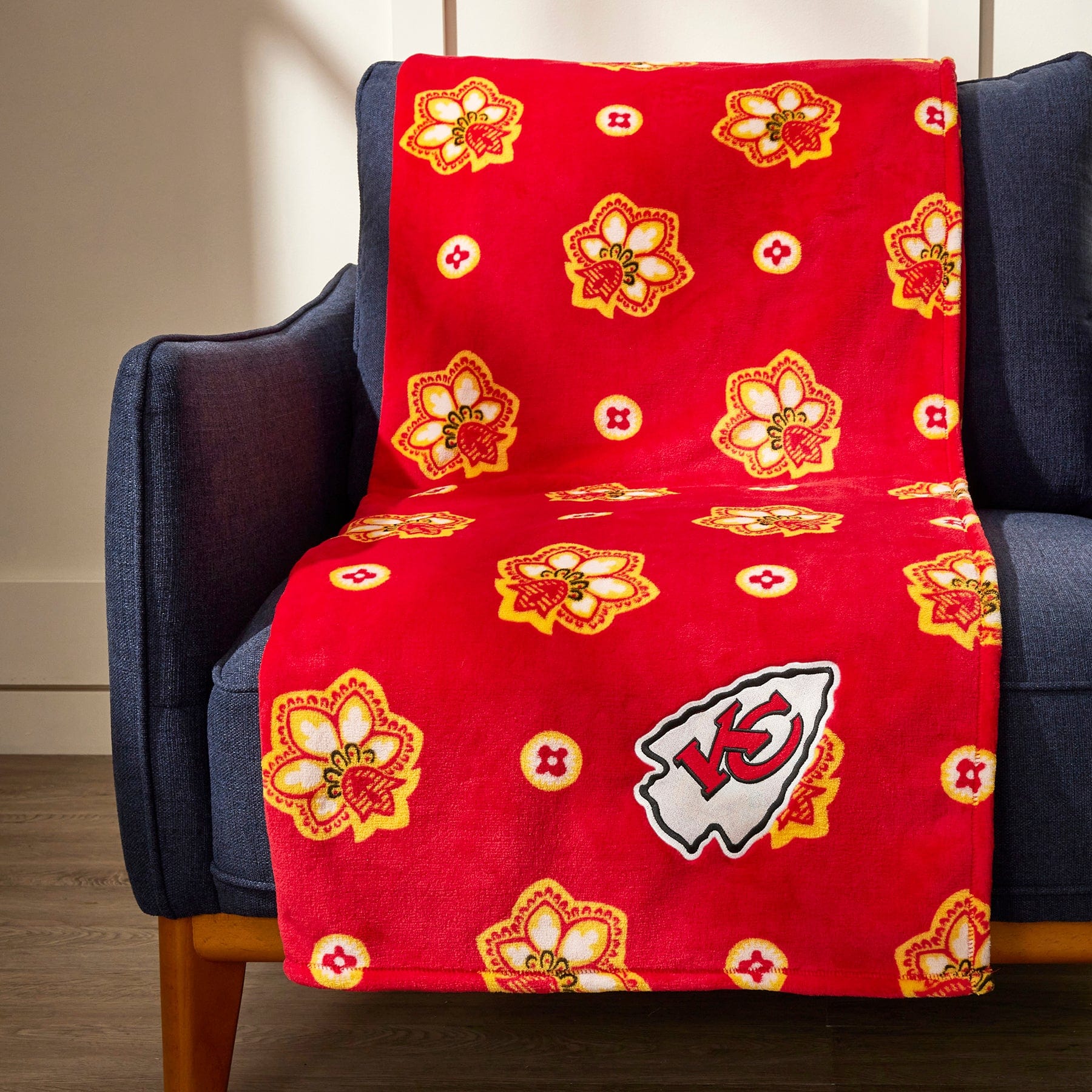 NFL Oversized Throw Blanket - Super Soft Fleece Blanket for Football Fans - Perfect for Game Day, Home Decor, and Cozy Nights