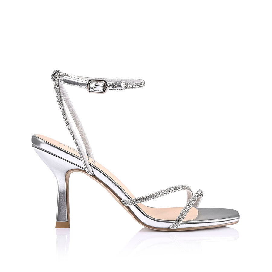 Silver Pepper Strappy Sandals - Women's Fashion Summer Sandals for Beach, Vacation & Casual Outings