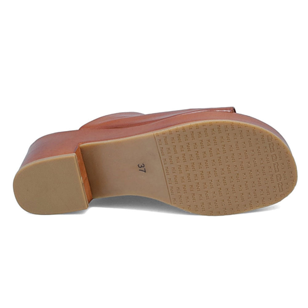 Gwen - Stylish and Comfortable Women's Fashion Apparel for Everyday Wear | Perfect for Work, Casual Outings, and Special Occasions