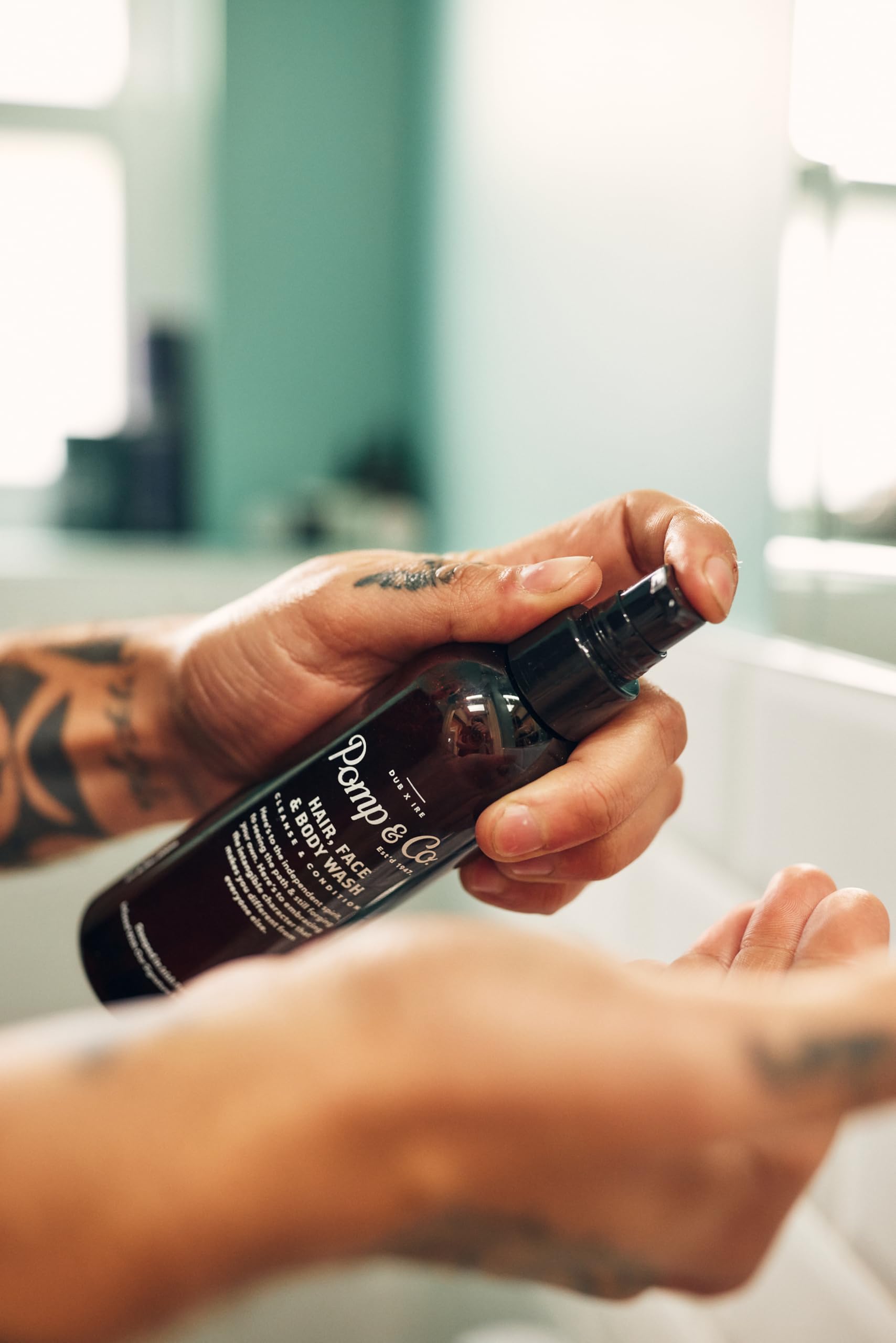 Pomp & Co Men's 3-in-1 Hair Face & Body Wash with Argan Oil - Signature Scent All-in-One Cleanser (100ml) for Shower, Gym & Travel