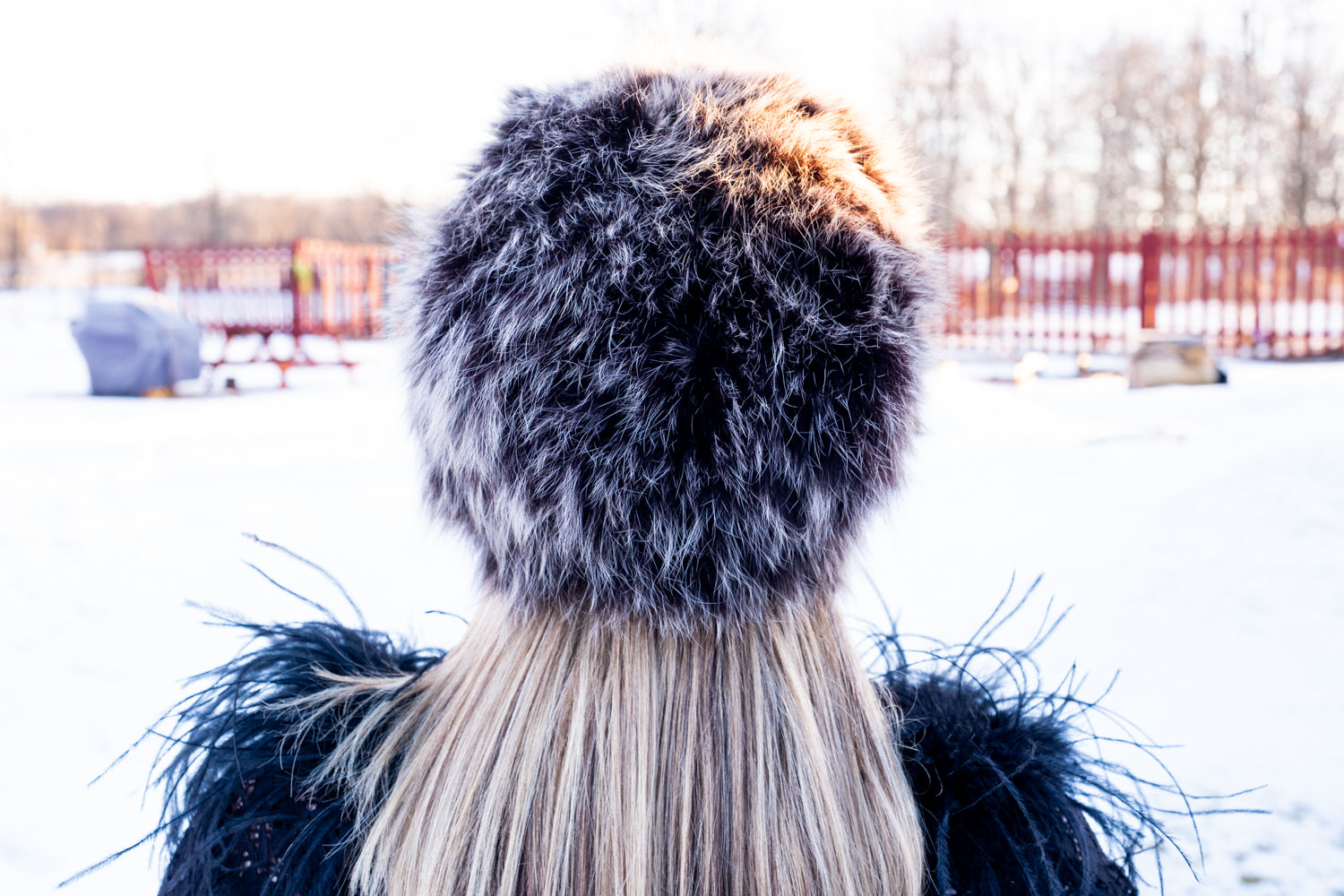 Women's Warm Knitted Fox Fur Winter Hat with Pom Pom - Cozy Beanie for Cold Weather, Outdoor Activities & Fashion Accessory