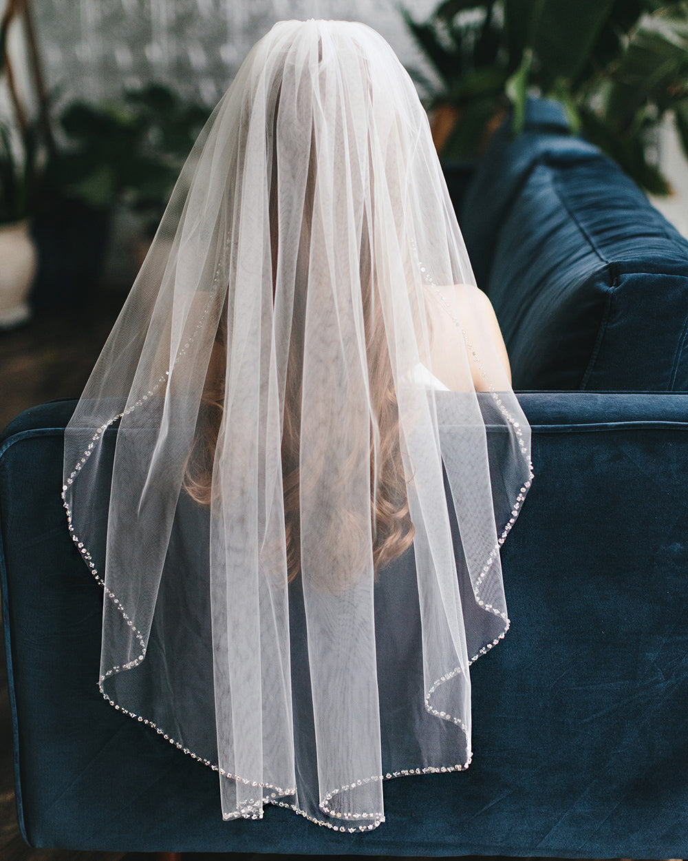 Elegant Crystal Beaded Wedding Veil - Handmade Bridal Hair Accessory for Bride, Bridesmaids & Formal Occasions