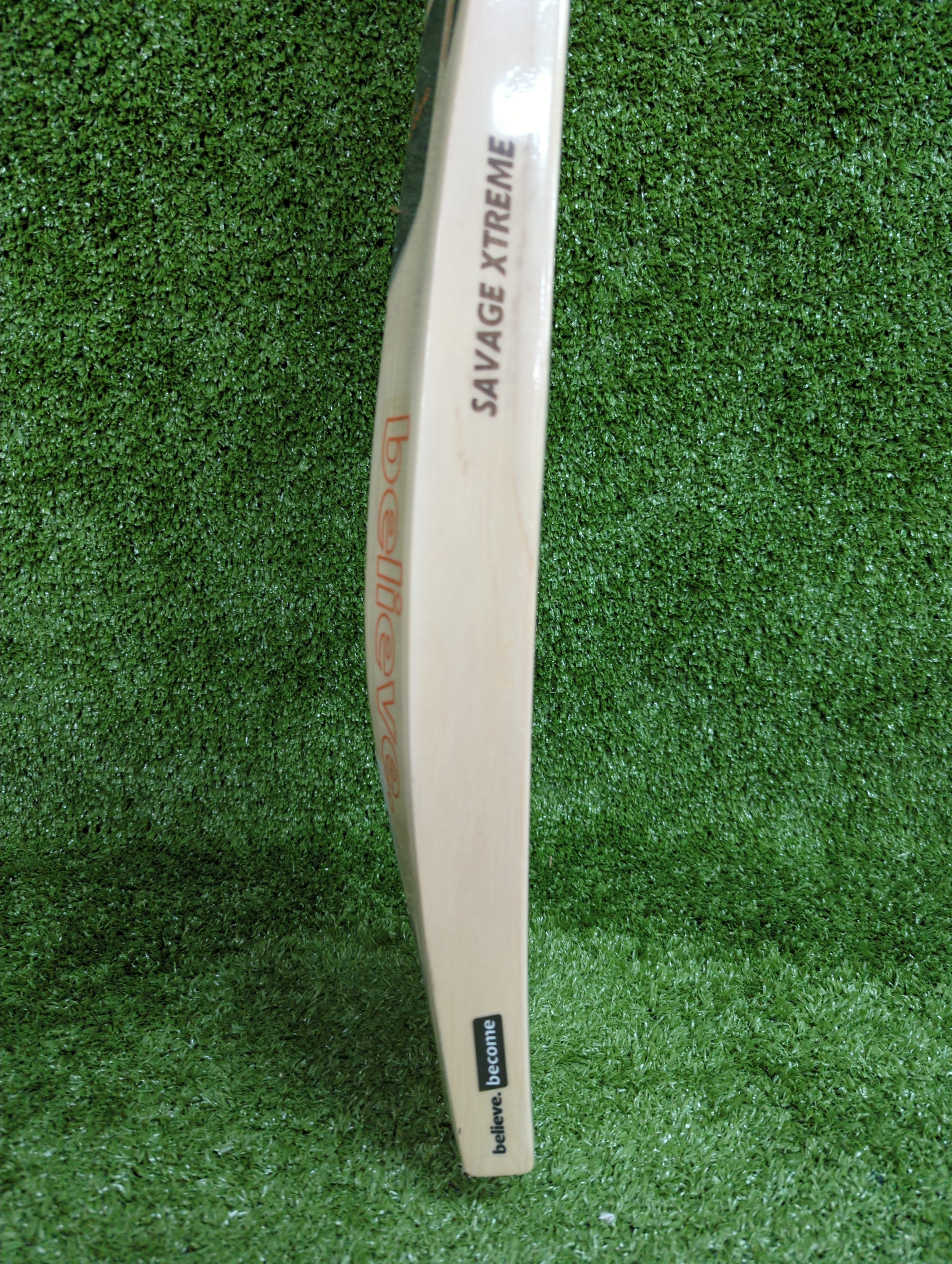 SG Savage Xtreme English Willow Cricket Bat - Hardik Pandya Series | Premium Cricket Equipment for Professional Players | Perfect for Matches, Training & Outdoor Sports
