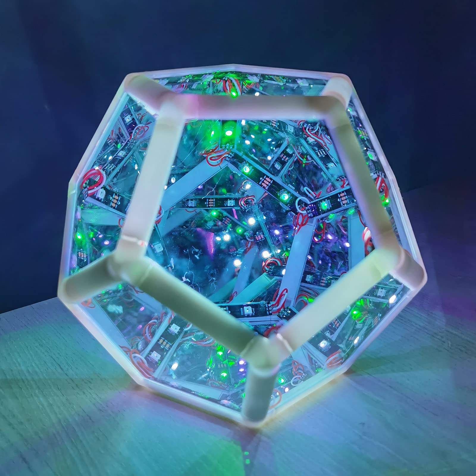 Infinite Dodecahedron LED Color Changing Night Light - USB Rechargeable Mood Lamp for Home Decor, Bedroom, Party & Gift - Adjustable RGB Ambient Lighting for Relaxation & Atmosphere
