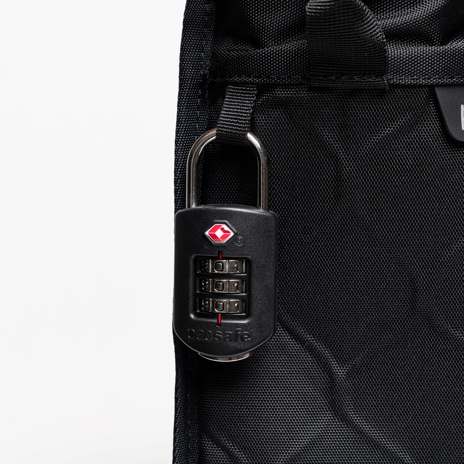 Pacsafe Travelsafe 3L GII Anti-Theft Portable Safe Bag - Secure Travel Accessories for Passport, Money & Valuables - Perfect for Hotels, Beaches & Backpacking Trips