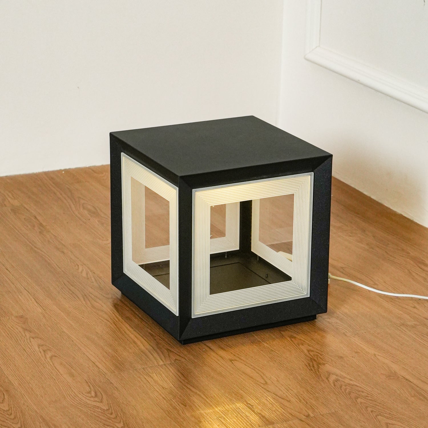 Solar Powered LED Light Cube Outdoor Post Light - Waterproof & Durable for Garden, Pathway, and Patio Lighting