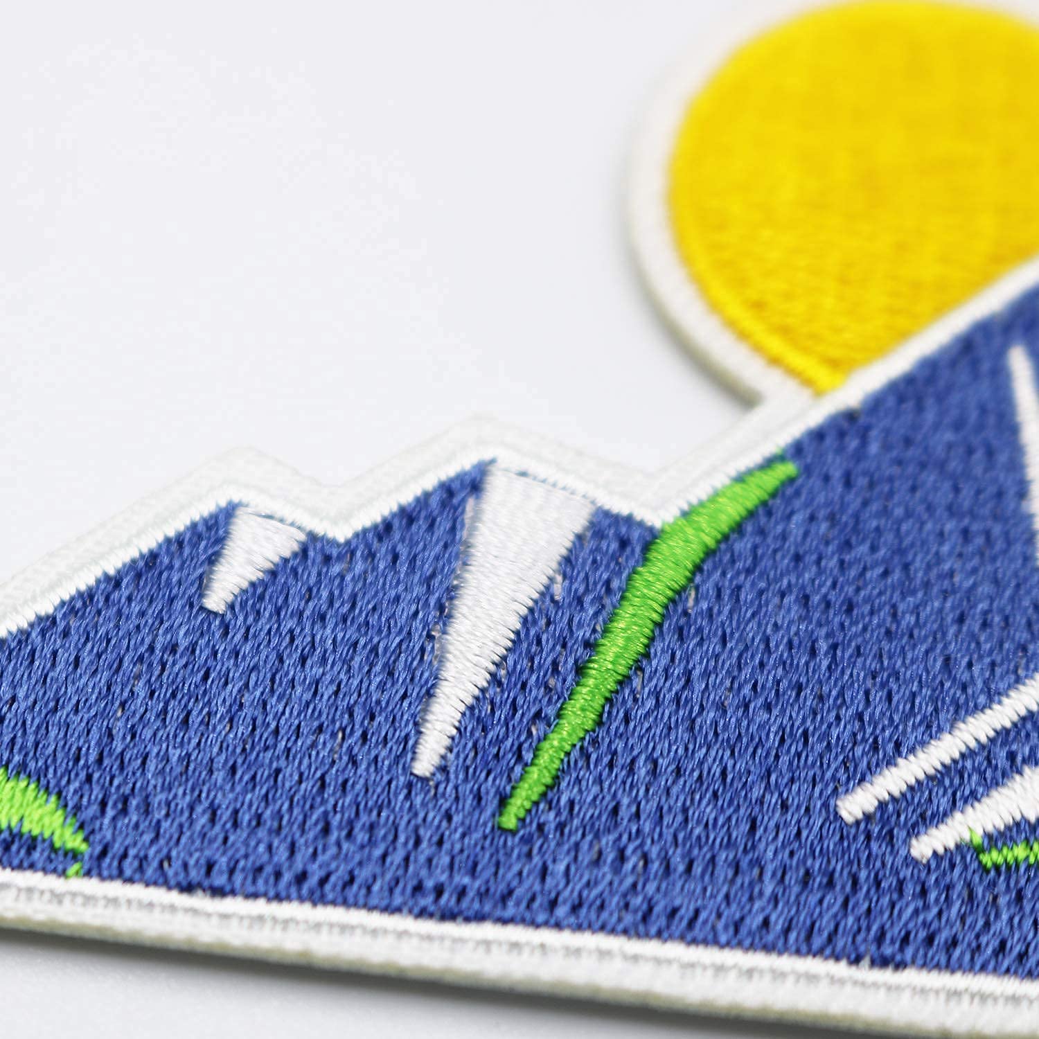 MUNAN Mountain Embroidered Iron On Patch - Sew On Applique Badge for Jackets, Hats, Backpacks & DIY Crafts - Outdoor Adventure & Camping Style Accessory