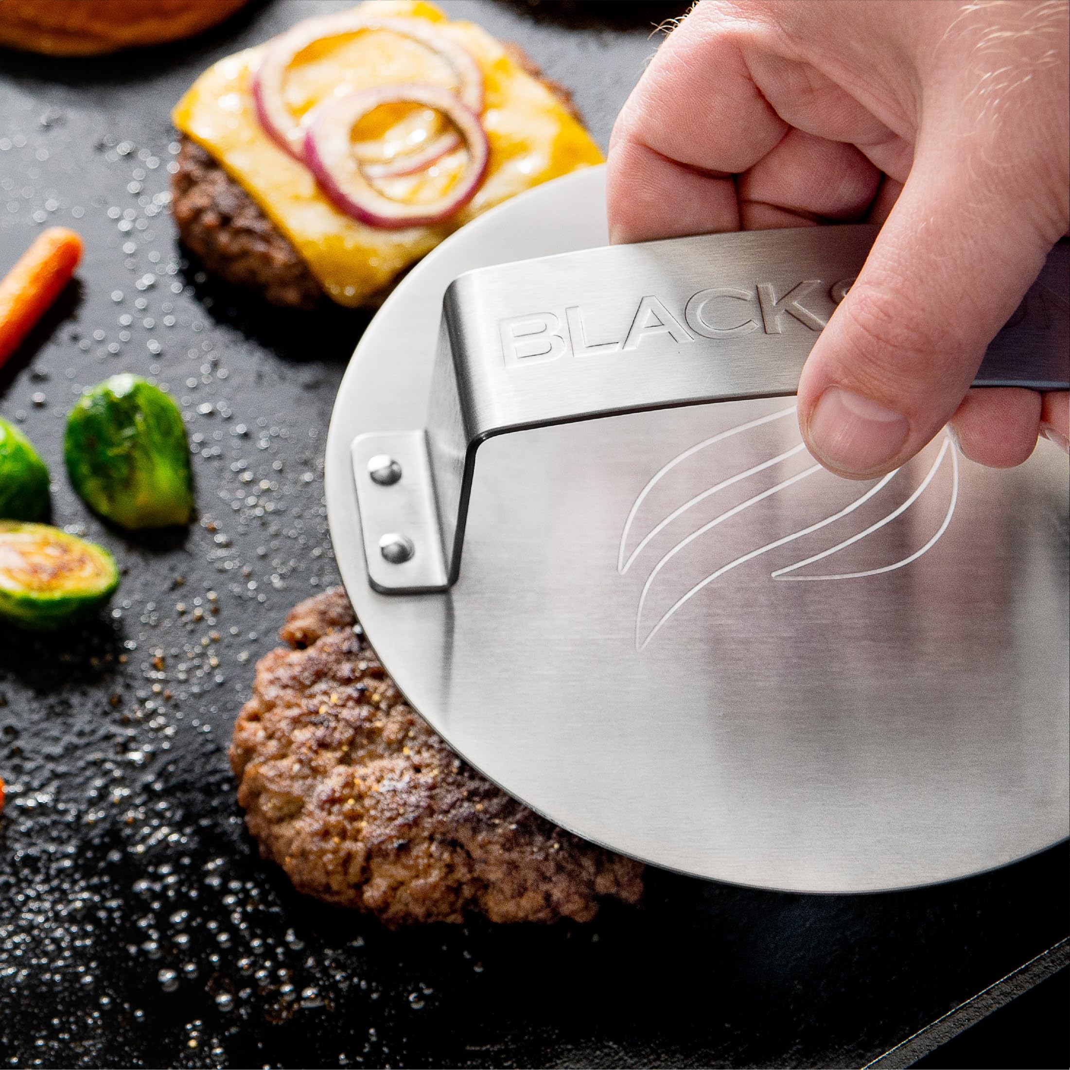 Blackstone 5349 Smash and Sear Press - Heavy Duty Cast Iron Burger Press for Grilling, BBQ & Stovetop Cooking - Perfect for Smashed Burgers, Steaks & Panini Sandwiches