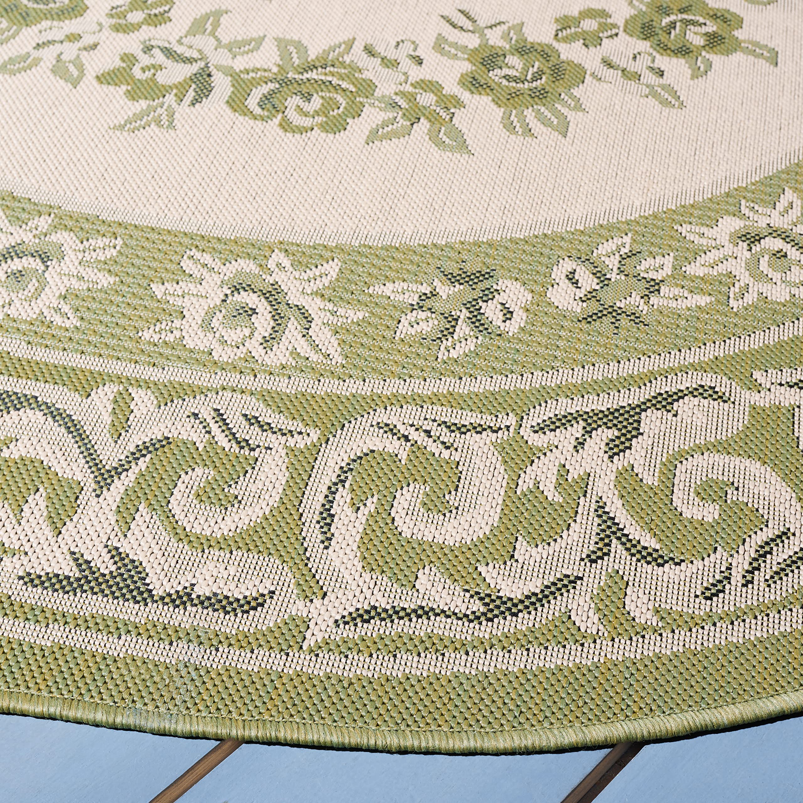 SAFAVIEH Courtyard Collection 6'7