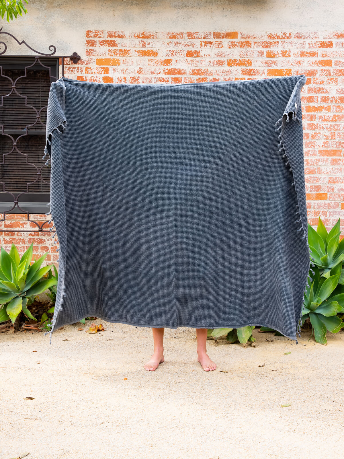 Cozy Charcoal Waffle Weave Blanket - Soft & Breathable Throw for Bed, Couch, and Travel - Perfect for Home, Office, and Gifts