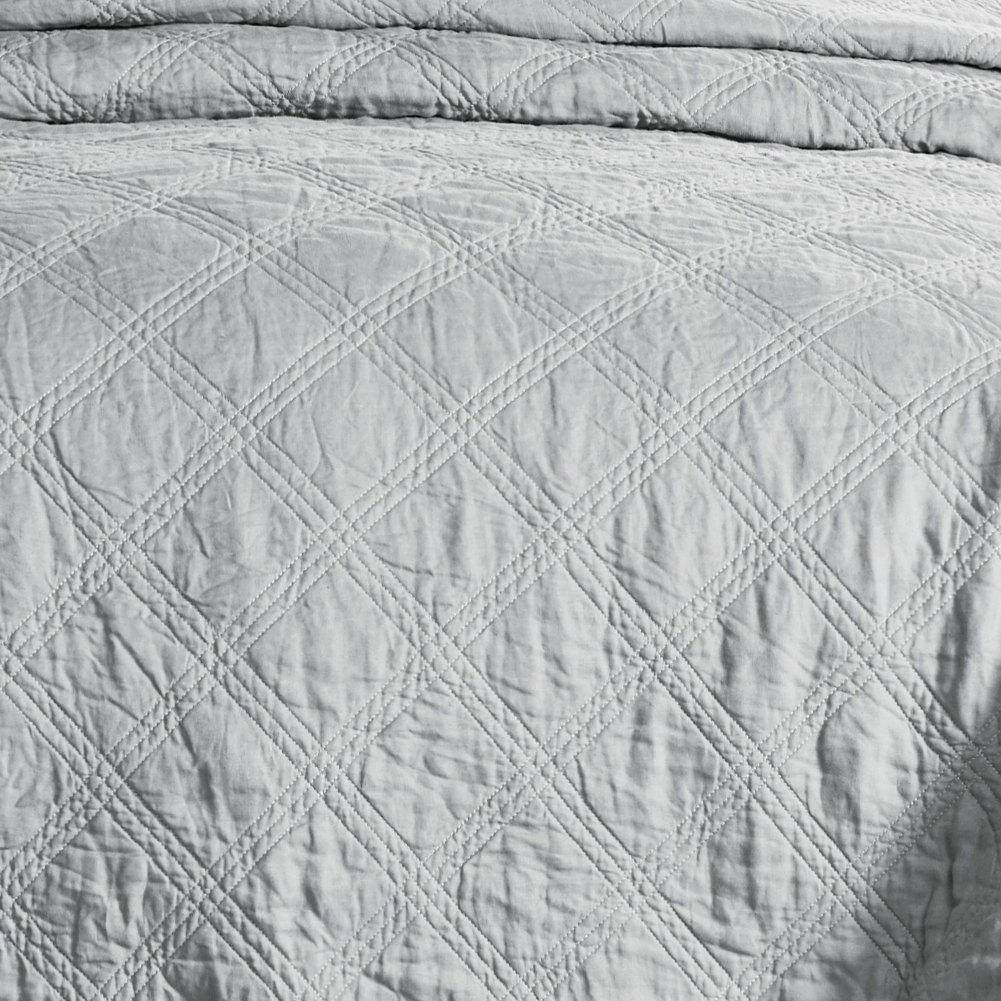 Levtex Home 100% Linen Front & Cotton Back King Size Quilt Set - Light Grey Washed Linen Bedding - 106
