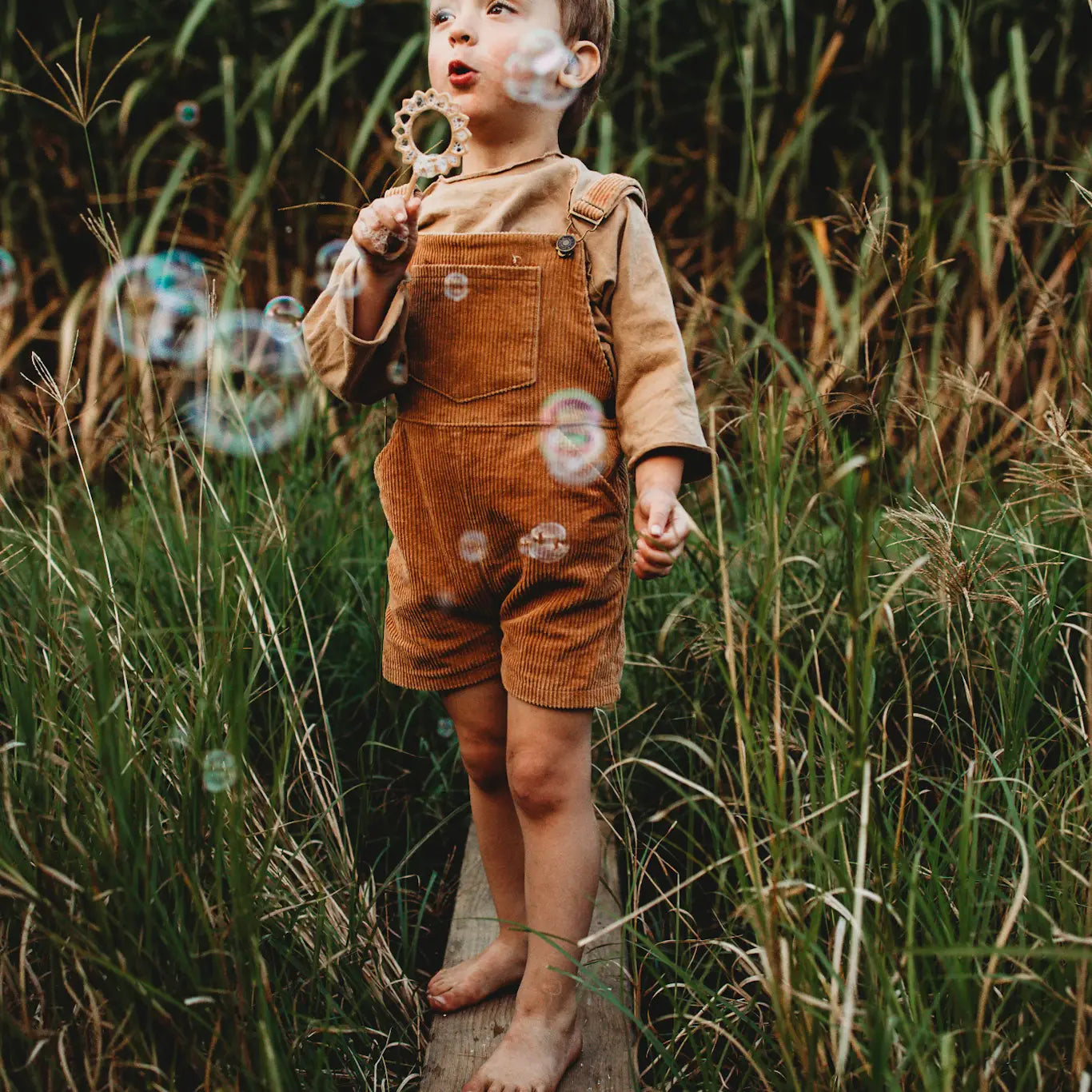 Eco-Friendly Sunflower Bubble Wand for Kids - Fun Outdoor Play & Party Favors - BPA-Free, Non-Toxic Bubble Blower for Garden, Park, and Backyard Activities