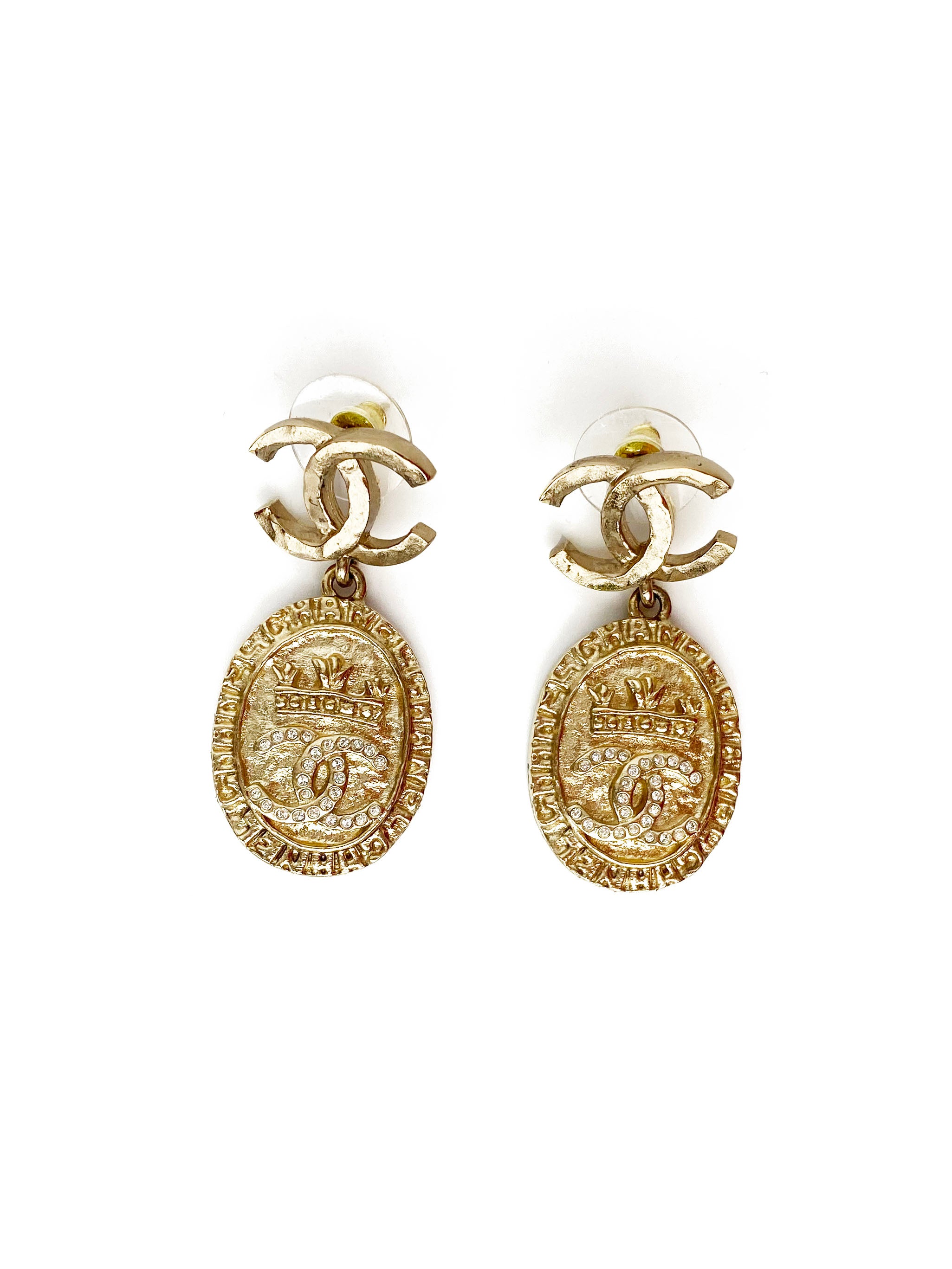 Chanel Light Gold CC Oval Crown Earrings – Luxury Fashion Jewelry for Women, Perfect for Parties, Weddings & Special Occasions