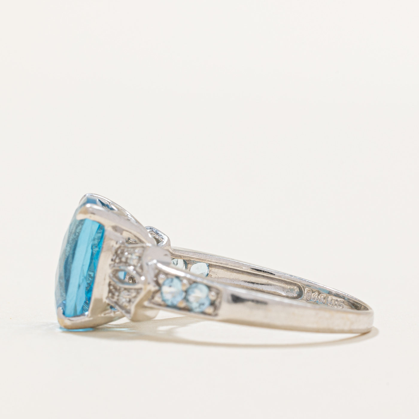 Exquisite 4.20ctw Blue Topaz & 0.04ctw Diamond Ring - Size 6.5 - Elegant Sterling Silver Jewelry for Women - Perfect for Engagement, Anniversary & Special Occasion Gifts