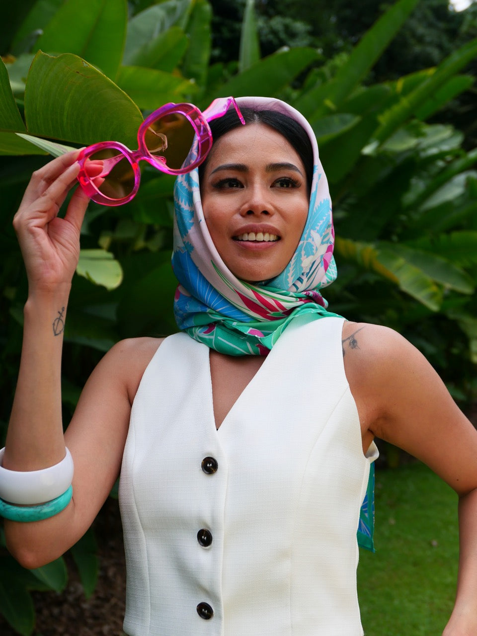 Botanic Splendour Premium Silk Scarf - Luxury Floral Print Fashion Accessory for Women, Elegant Gift for Mother's Day & Special Occasions