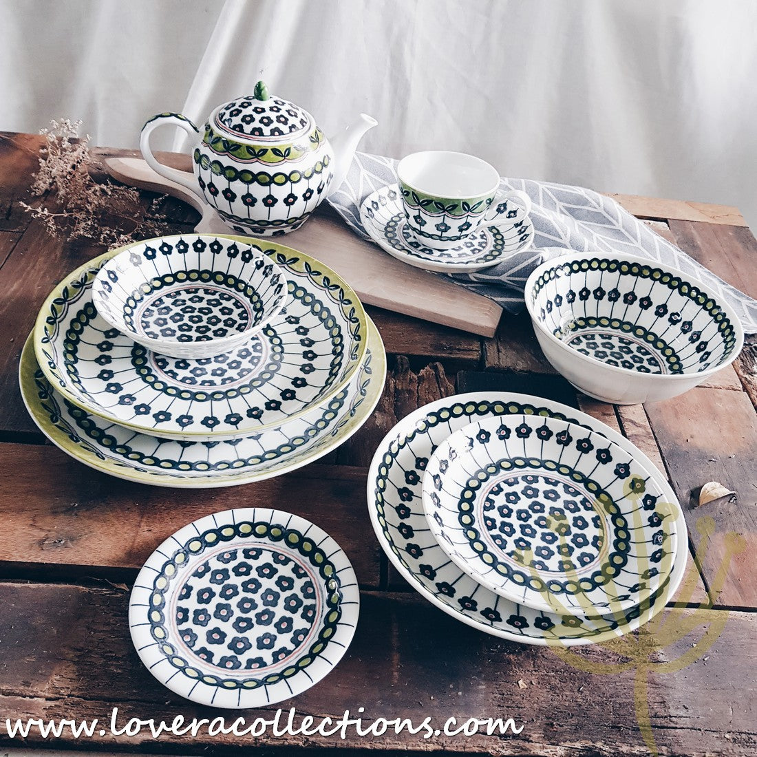 Awasaka Japan Green Poppy Tea Set & Dinnerware Collection - 16-Piece Ceramic Tea Cups & Plates Set for Japanese Tea Ceremony, Afternoon Tea & Home Decor - Elegant Floral Design for Gift & Daily Use