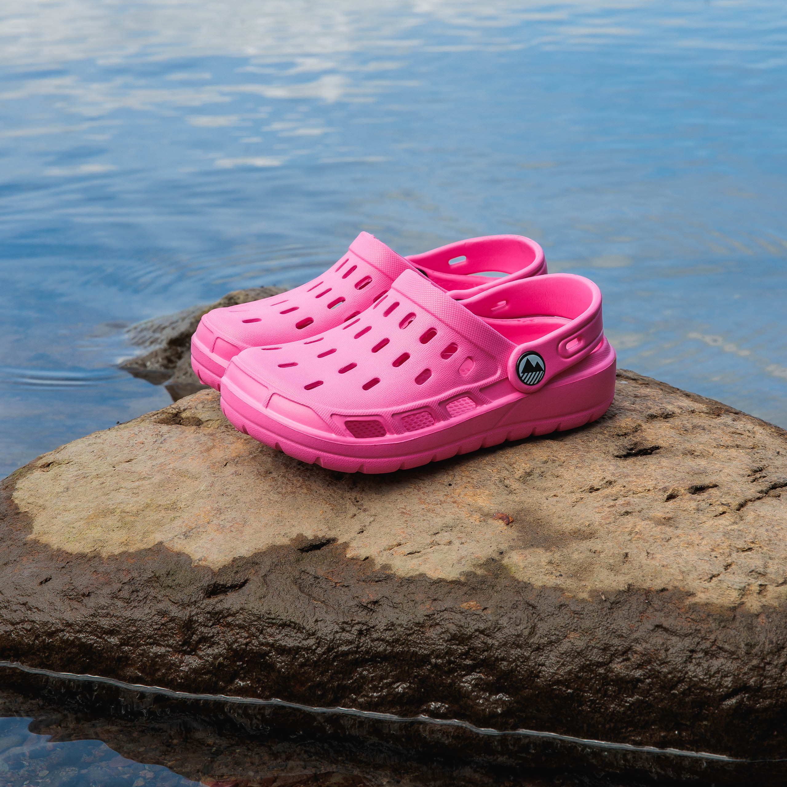**Breathable Kids' Coniston Clogs - Comfortable & Lightweight Water Shoes for Boys & Girls - Perfect for Beach, Pool, and Outdoor Play**