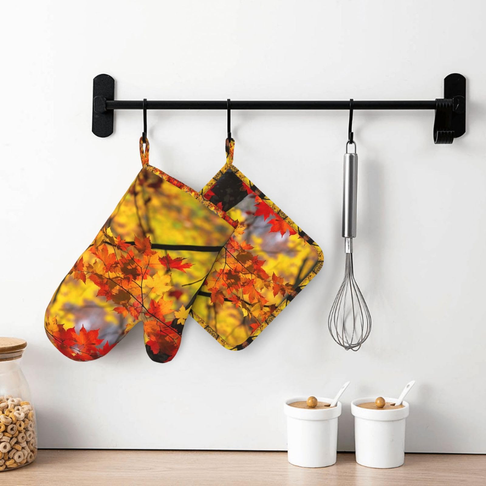 Heat Resistant Maple Leaf Oven Mitts & Pot Holders Set - Waterproof Kitchen Gloves for Baking, Cooking & Grilling - Perfect for Fall Decor & Holiday Kitchen Gifts