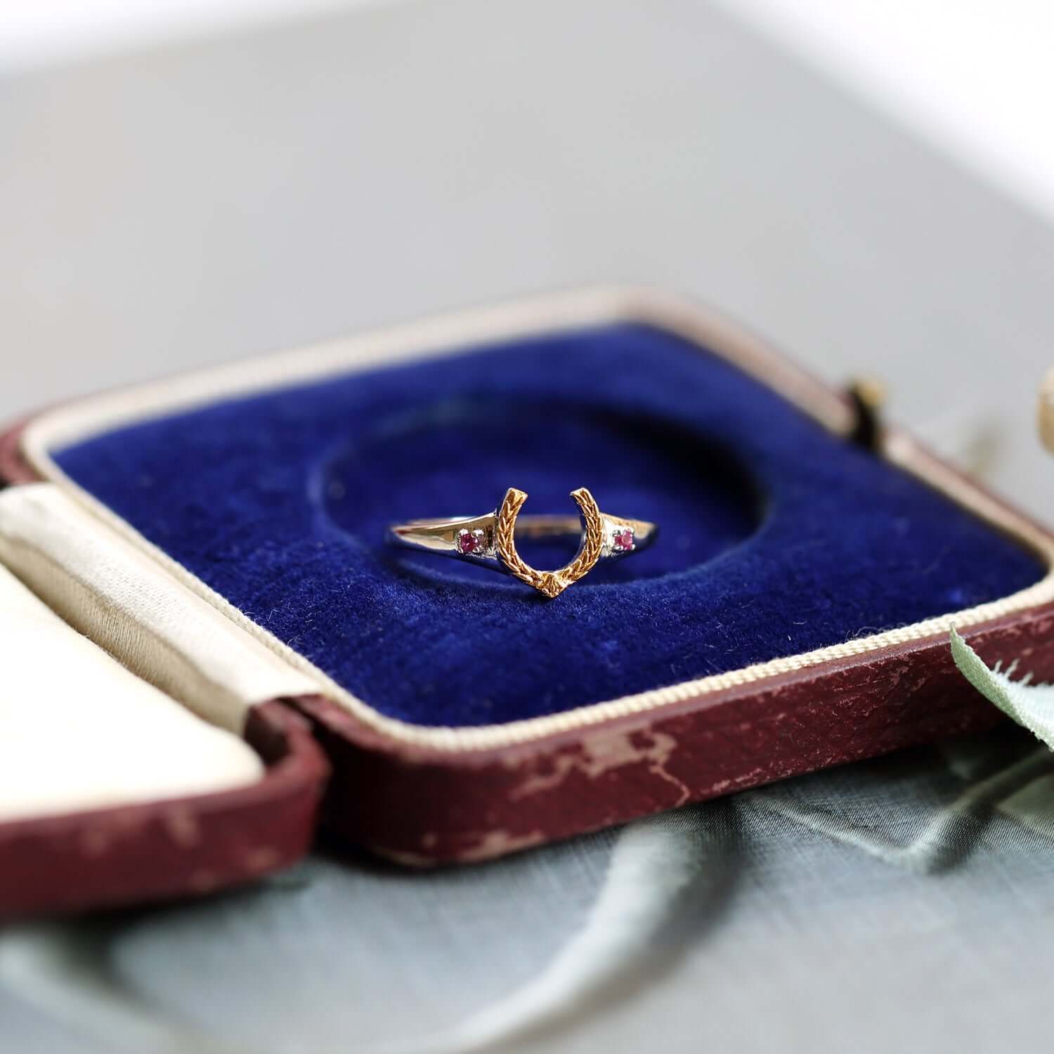 Antique Red Corundum Wisdom Horseshoe Ring for Good Luck & Protection | HJ189 | Perfect for Gifts, Spiritual Jewelry & Fashion Accessories
