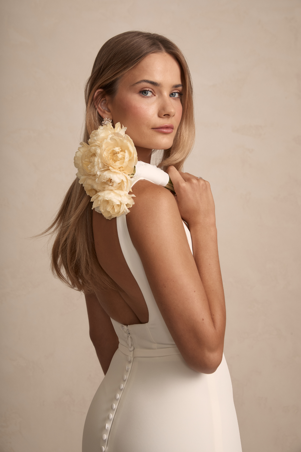 HUNTER Women's Ready-to-Wear Fashion Collection - Trendy Outfits for Work, Date Night & Casual Wear