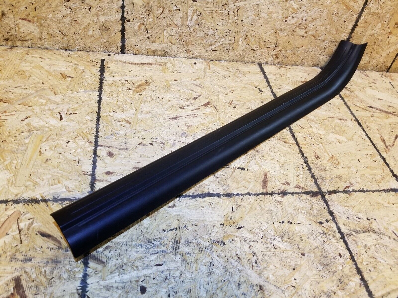 2006-2010 BMW 650i E63 Right Passenger Door Sill Scuff Plate Trim Cover - OEM Replacement Part for Luxury Car Interior Protection