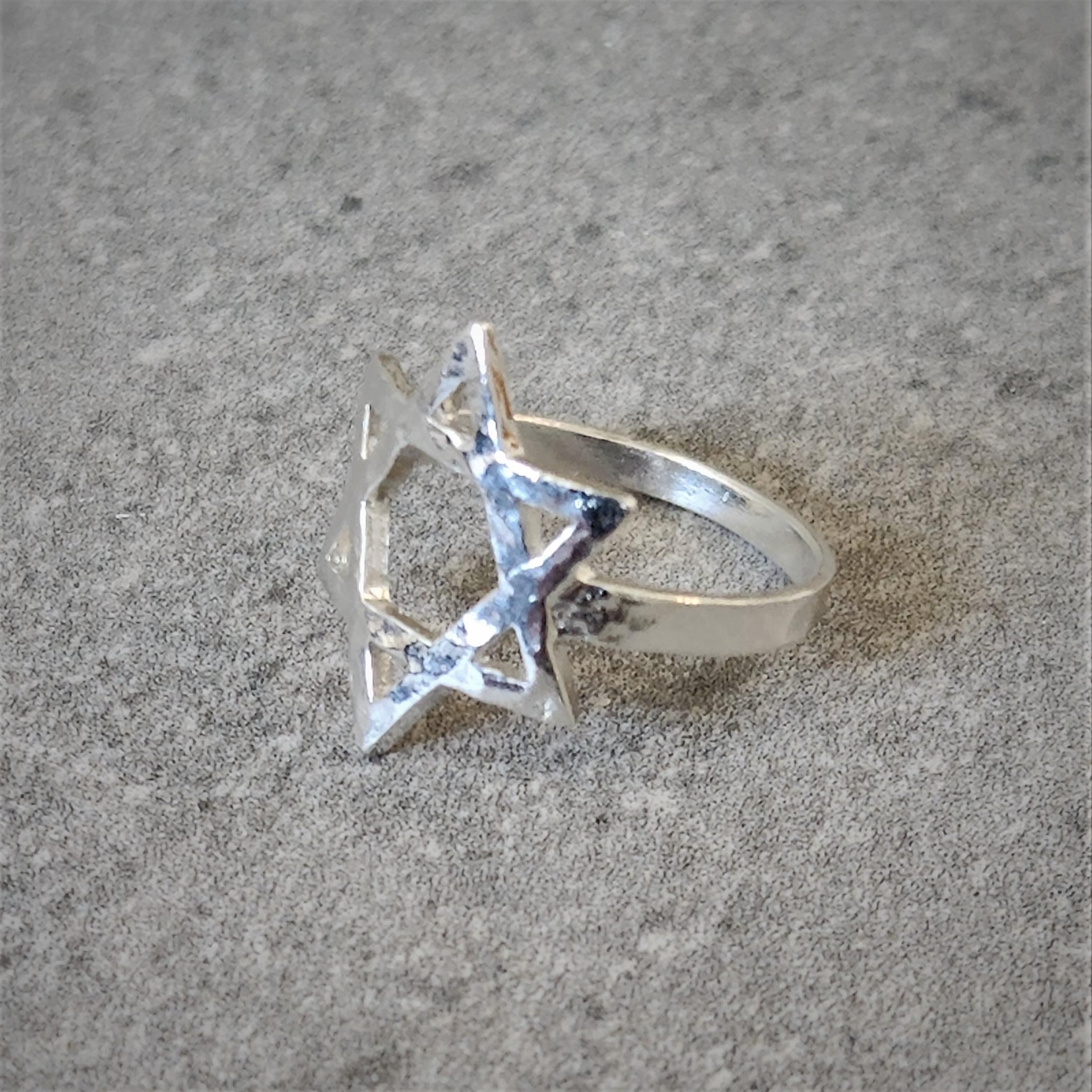 925 Sterling Silver Star of David Hammered Ring - Jewish Magen David Stackable Ring for Women, Size 8 | Non-Tarnish Religious Jewelry for Everyday Wear, Gift Giving & Special Occasions
