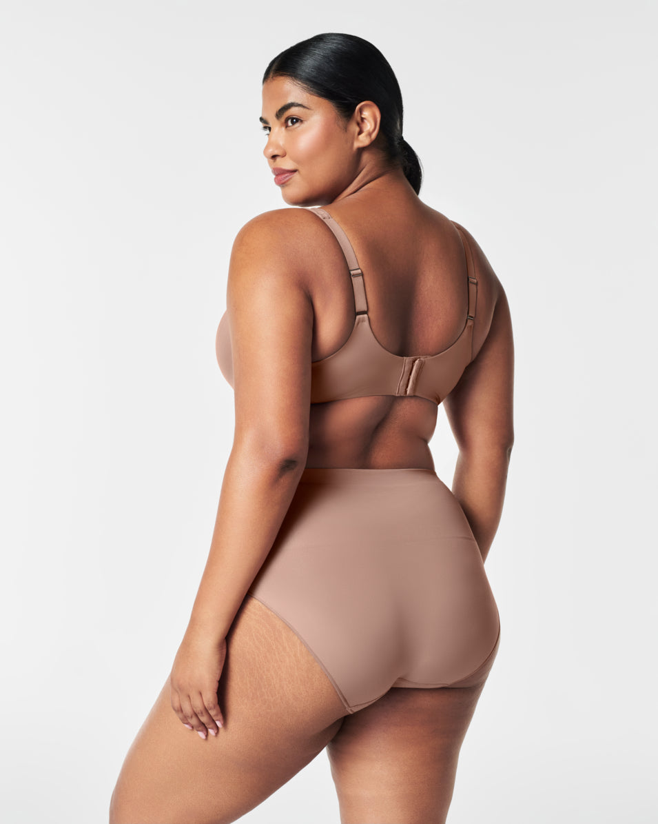 SPANX® Low Profile Minimizer Bra - Seamless Comfort for Everyday Wear | Perfect for Work, Yoga & Layering Under Clothes