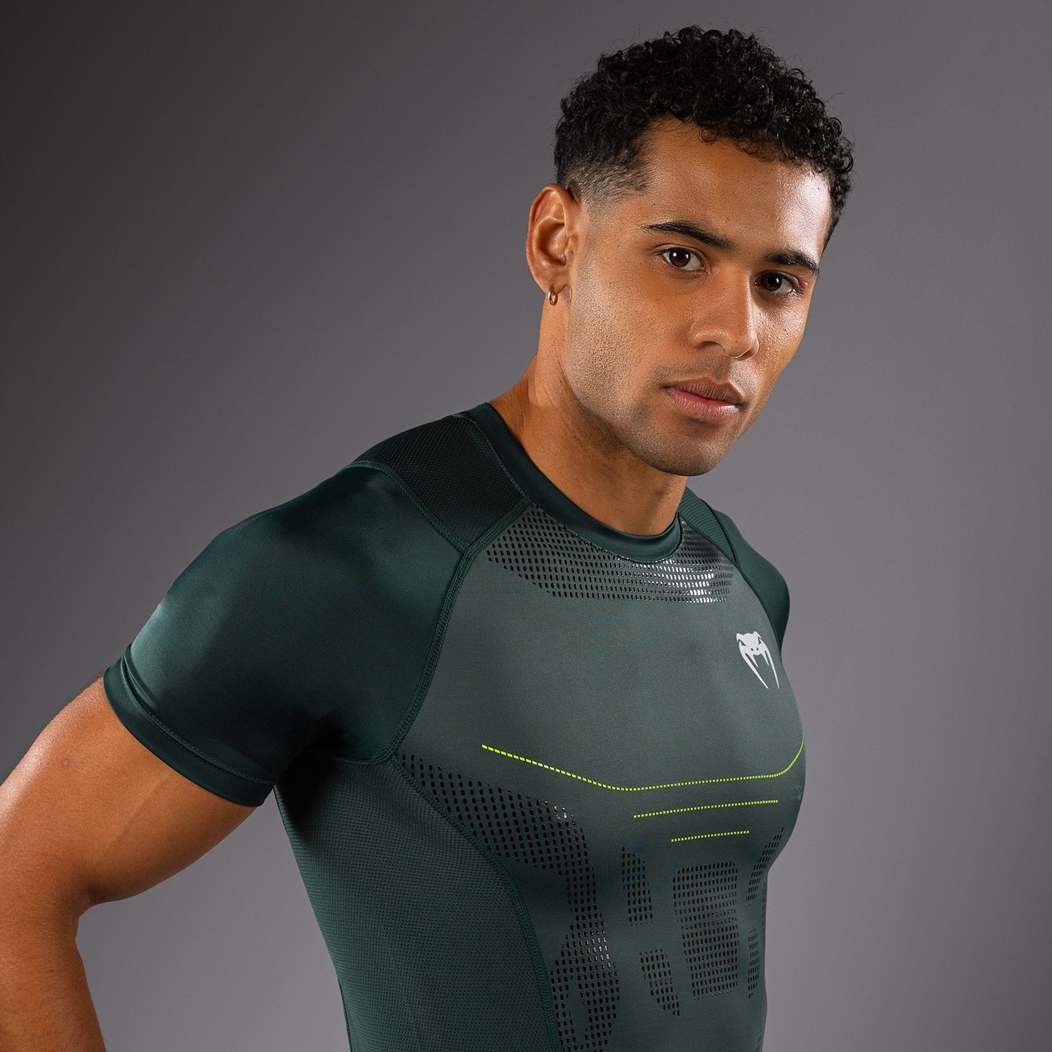 Venum Technical 3.0 Short Sleeve Rashguard - MMA BJJ Training Shirt for Men - Moisture Wicking & UV Protection - Forest Green - Perfect for MMA, Brazilian Jiu-Jitsu & Combat Sports Training